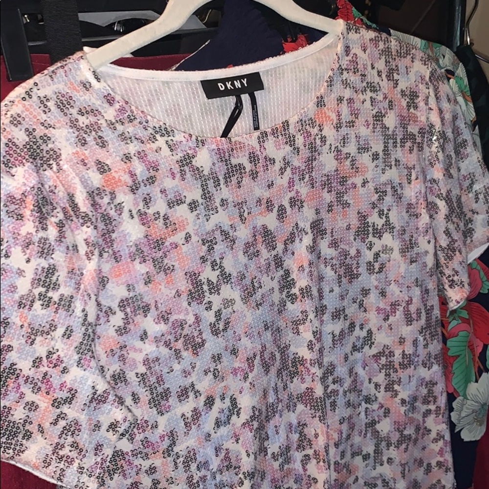NWT DKNY SEQUIN TOP  🌷Snow storm sale🌸🌸 - Picture 3 of 6